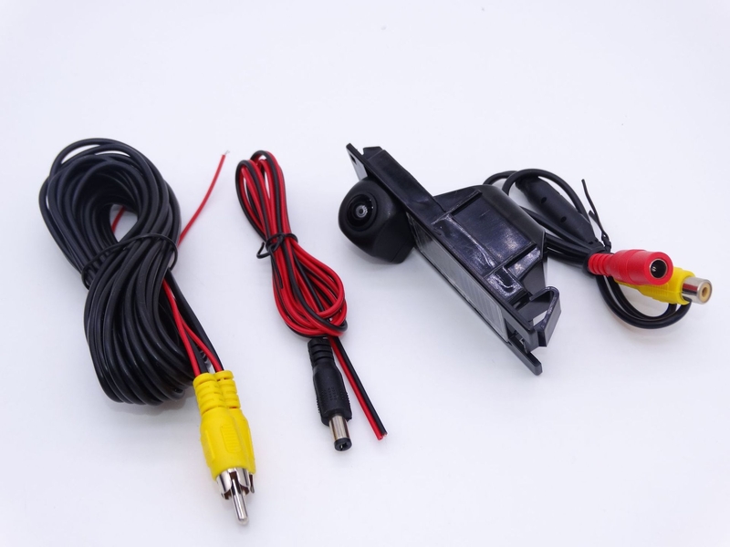 Alkalmas Opel Buick Regal autók tolatókamerájához, nagy felbontású AHD 1280*720 objektívvel.