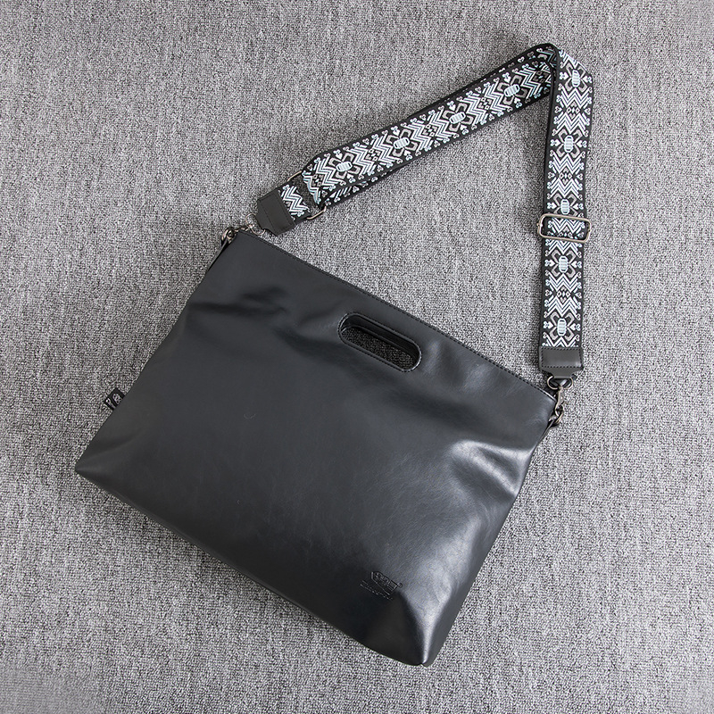 Muška PU crossbody torba, ulični stil, jednobojni uzorak, podstava od poliestera, kompatibilna s 14-inčnim prijenosnim računalom
