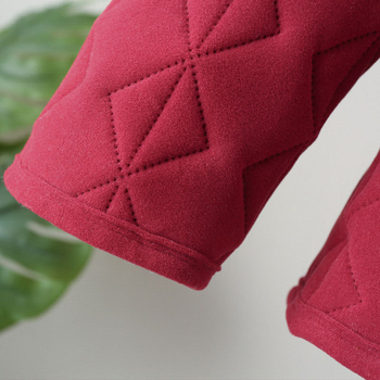 Jachetă damă din bumbac gros cu guler înalt, croială lejeră, umplutură poliester-bumbac, lungime 50–65 cm, iarnă 2025