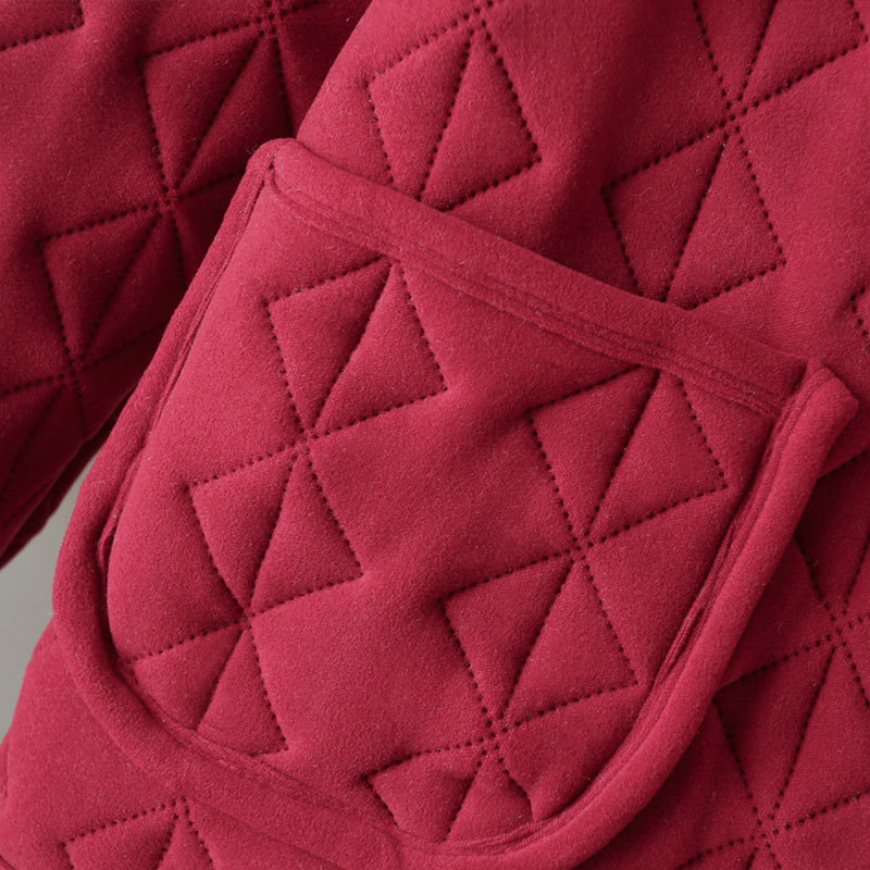 Jachetă damă din bumbac gros cu guler înalt, croială lejeră, umplutură poliester-bumbac, lungime 50–65 cm, iarnă 2025