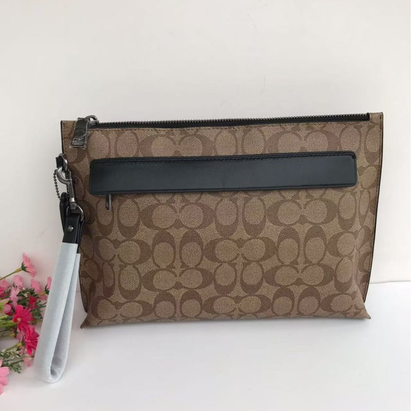 Мъжки клъч от естествена кожа - първи слой телешка кожа, райета, водоустойчива и лека, подплата от найлон