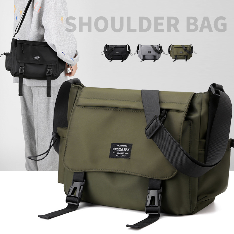 Muška crossbody torba - ulični stil, najlon, podstava od poliestera, jednobojni uzorak, pogodna za rekreacijska putovanja