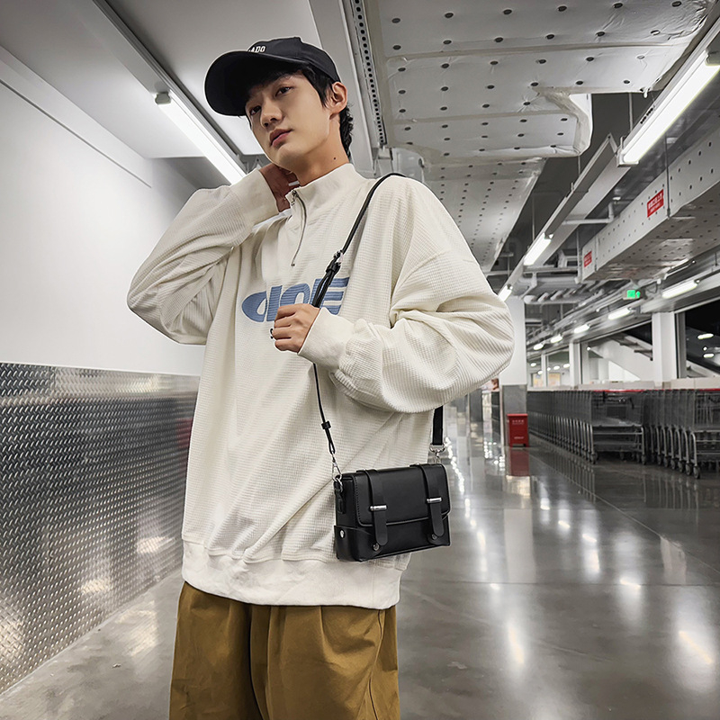 Férfi PU crossbody táska — városi stílus, vízálló, kopásálló, egyszínű, QINYAO