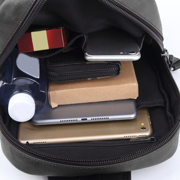 Férfi mellkas-táska keresztpánttal – PU bőr, vízálló, utca stílus, modell 7713, téli szezon 2025