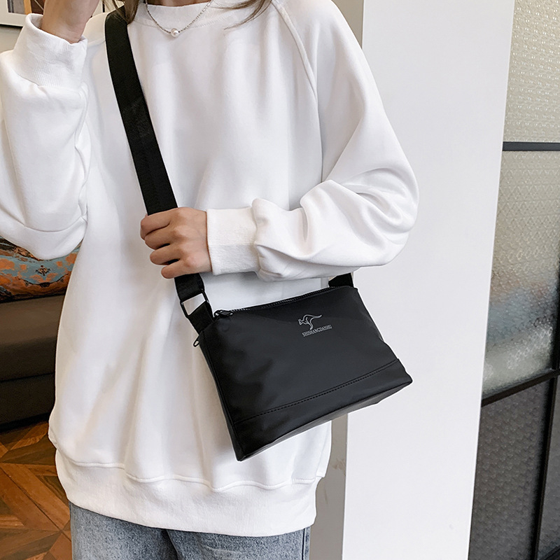 Muška crossbody torba PVC-a, otporna na habanje, uzorak s životinjskim motivom, podstava od poliestera, zima 2025