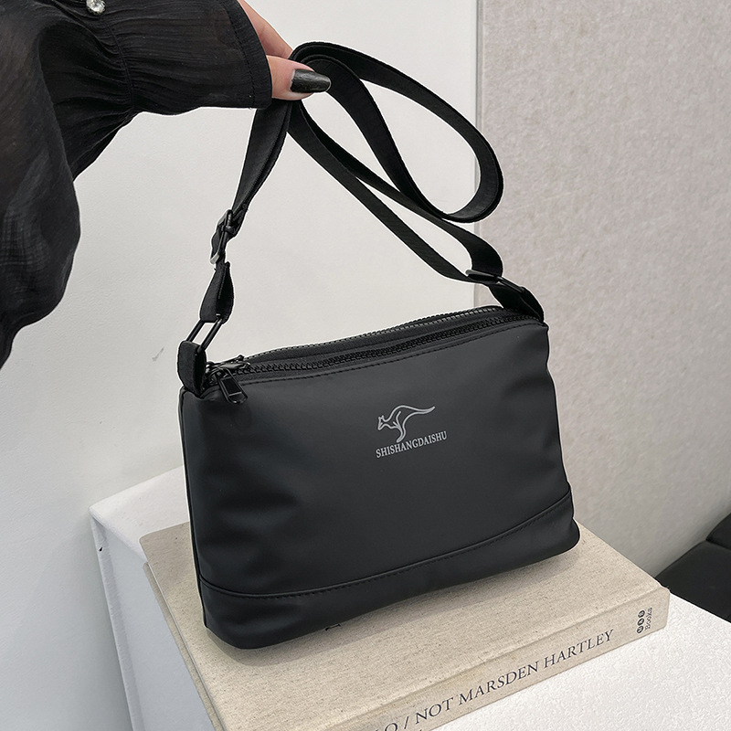 Muška crossbody torba PVC-a, otporna na habanje, uzorak s životinjskim motivom, podstava od poliestera, zima 2025
