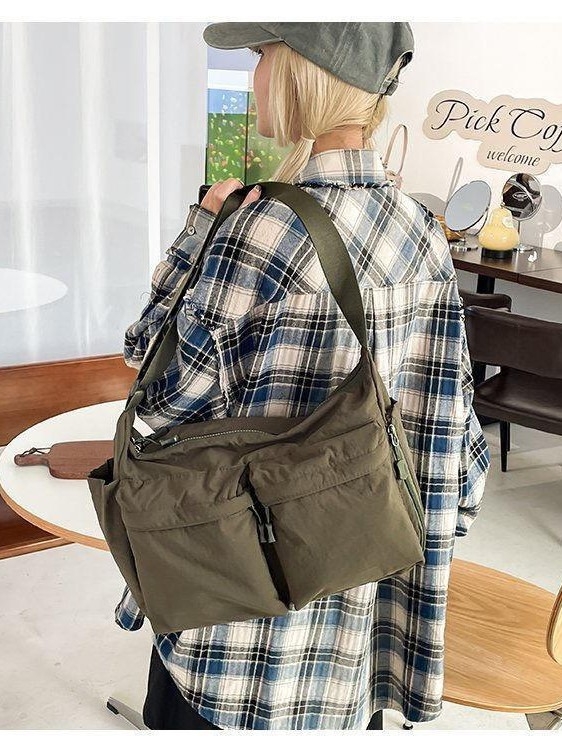 Muška crossbody torba za slobodno vrijeme putovanja — platno, podstava od poliestera, proljeće 2025