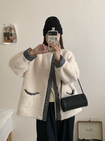 Geacă damă din fleece cu model patchwork în carouri, croială lejeră, poliester cu spandex 50-70%, iarnă 2025