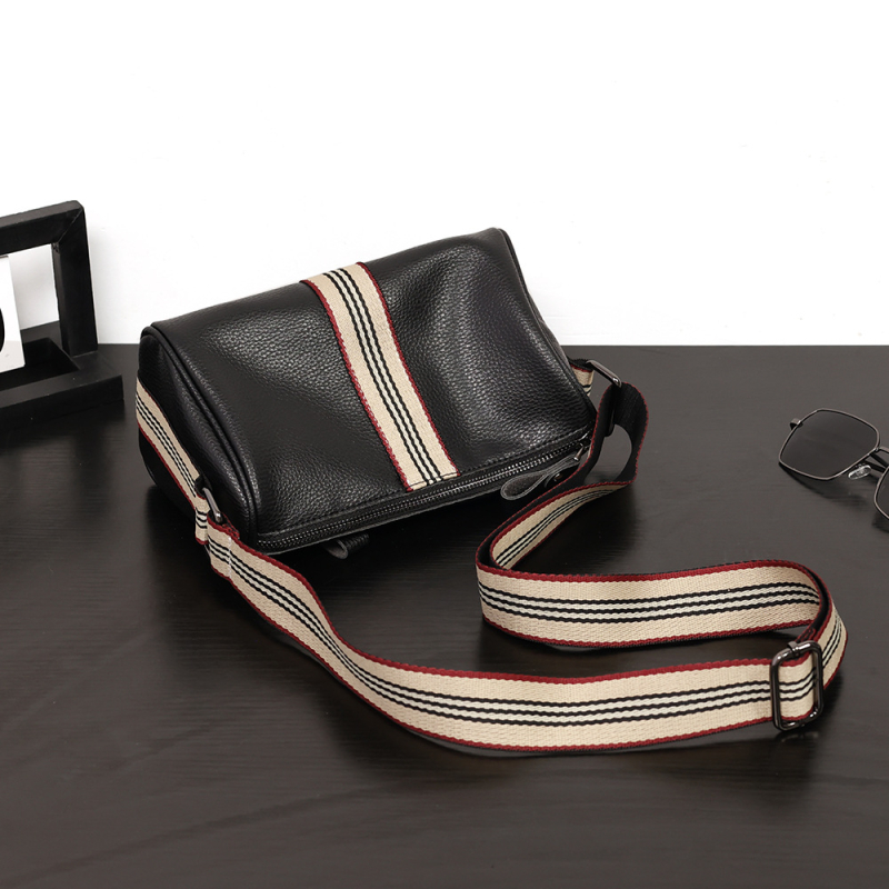Muška crossbody torba – ulični stil, PU koža, ultralagana, podstava od poliestera, jesen 2024