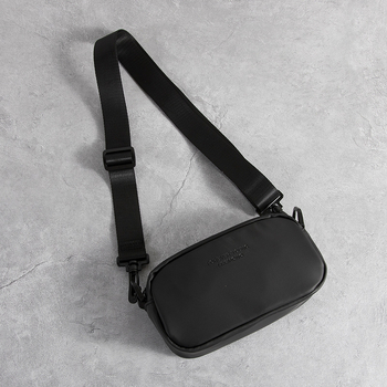 Muška crossbody torba, mikrovlakana sintetička koža, vodoravni kvadratni oblik, zatvarač, unutarnje pretince: zatvarač, džep za telefon, džep za ID, s jednom naramenicom