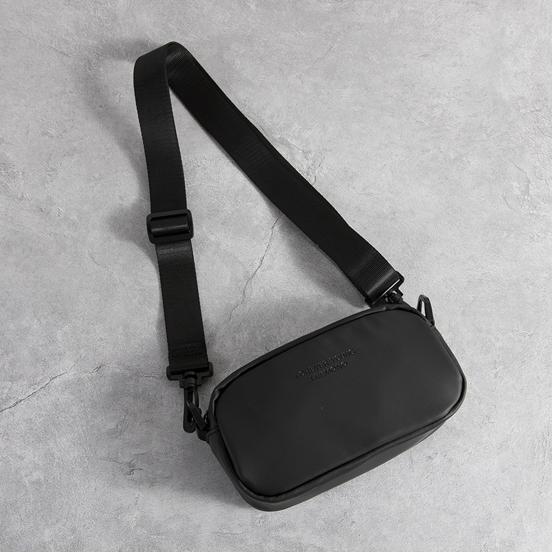 Muška crossbody torba, mikrovlakana sintetička koža, vodoravni kvadratni oblik, zatvarač, unutarnje pretince: zatvarač, džep za telefon, džep za ID, s jednom naramenicom