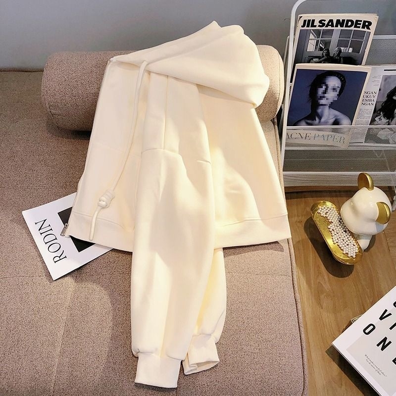 Cardigan scurt cu glugă și fermoar, croială lejeră, corduroy, amestec din păr de iepure 50–70%, primăvara 2023