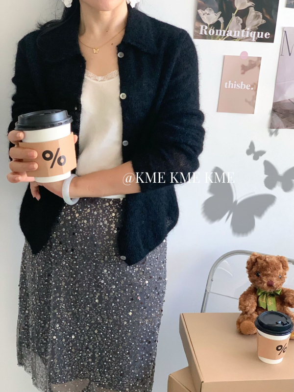Cardigan s reverom, mohair-najlon smjesa, podstava od ovčje vune, uski kroj, rukavi felinar