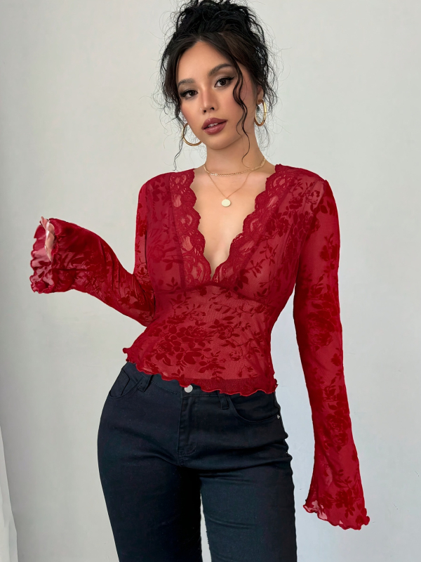 Ženski T‑shirt s V‑izrezom, čipkasti patchwork od mrežaste tkanine, zvonasti rukavi, geometrijski uzorak, uski kroj