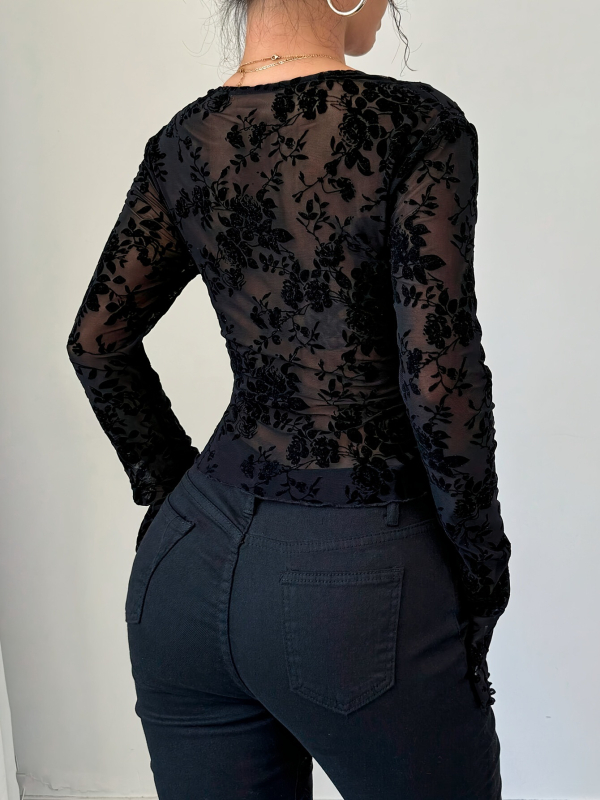 Ženski T‑shirt s V‑izrezom, čipkasti patchwork od mrežaste tkanine, zvonasti rukavi, geometrijski uzorak, uski kroj