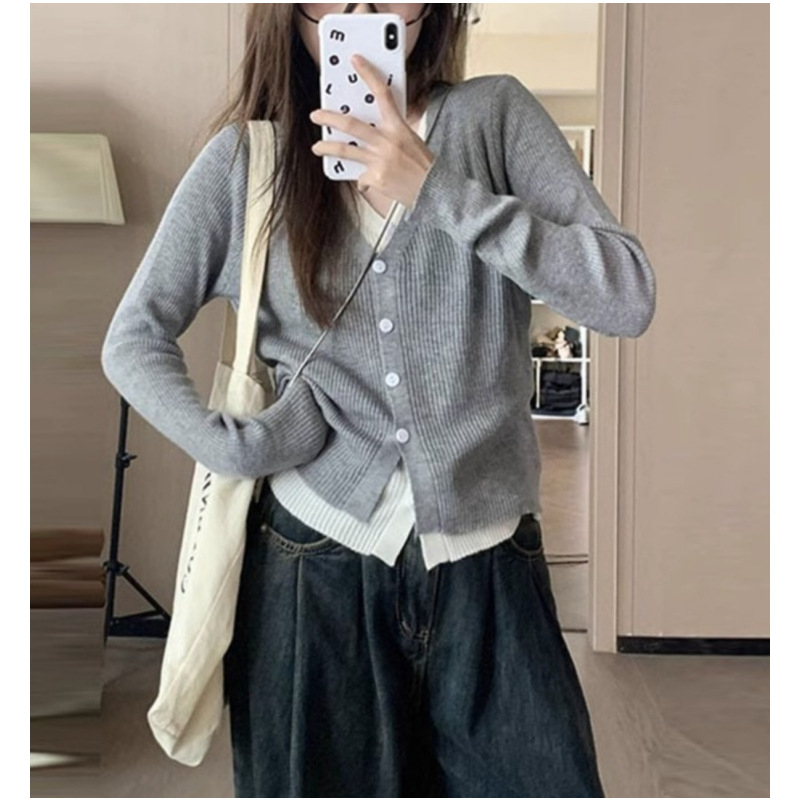 Ζακέτα, πλεκτό μείγμα βισκόζη-πολυεστέρα, V-λαιμό, μακριά μανίκια, χαλαρή εφαρμογή