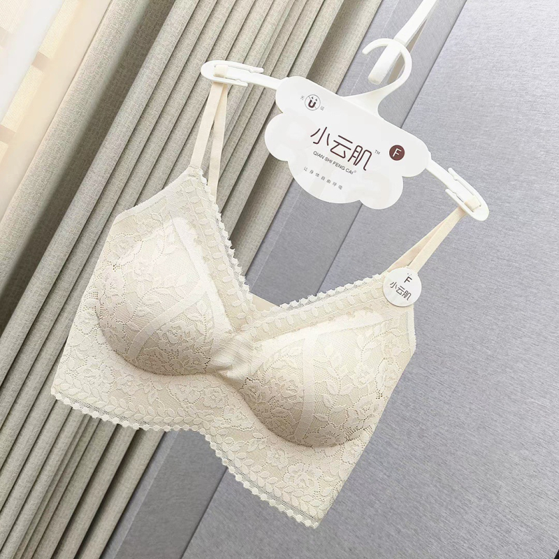 Bezšivni čipkasti grudnjak-top, najlon 80-90%, tanke oblikovane košarice, prozračan