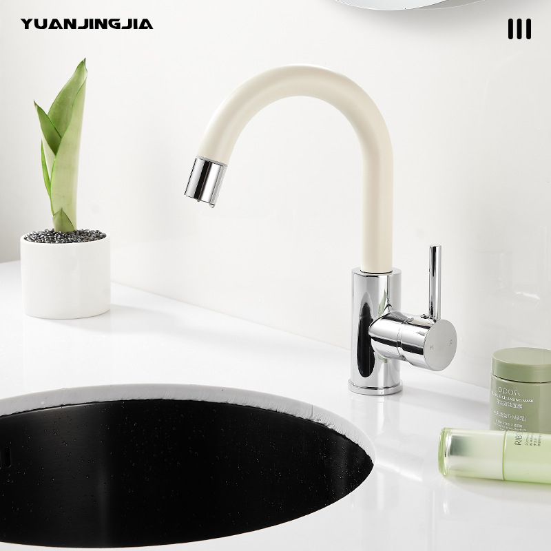 Kuhinjska slavina s izvlačenjem za otok/bar, 304 nehrđajući čelik, keramički disk ventil, radna temperatura 0–60°C, nazivni tlak 0,3–1 MPa