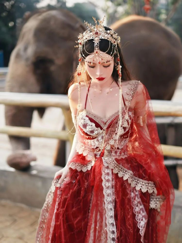 Plašt za folklorni ples, Chenille–Spandex tkanina, unisex, inspiriran Dunhuangom s Han elementima, za putnu fotografiju, proljeće 2024