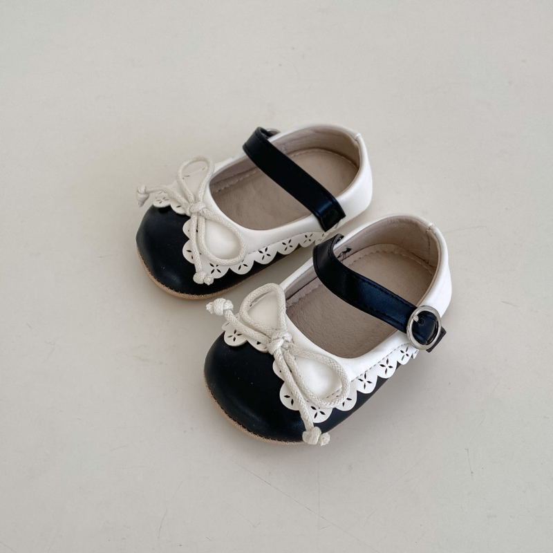 Cipele za bebe djevojčice s tankom potplatom, PU gornji dio, zatvaranje kopčom, prozračne, protuklizna gumena potplata, vintage stil