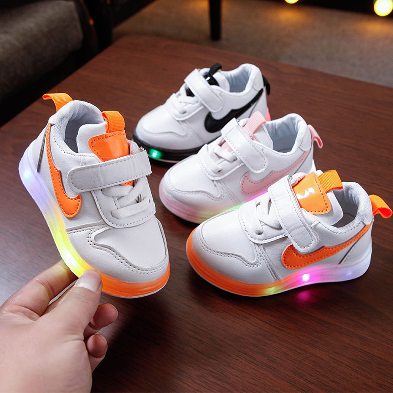Dječje svjetleće tenisice s LED, prozračan mrežasti gornji dio, niski kroj, gumeni potplat, unisex