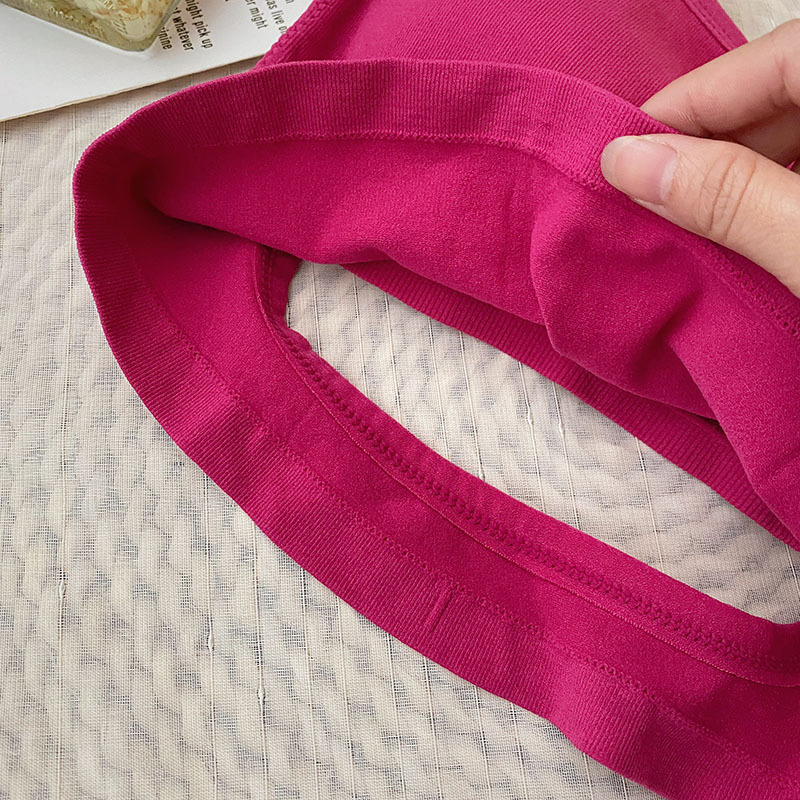 Najlon potkošulja s jastučićima za poprsje, bez leđa, križni stražnji dio, integrirani grudnjak, glavni materijal 80–90% najlona
