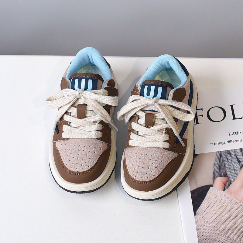 Dječje tenisice s nižim gornjim dijelom i debelim potplatom, Velcro kopčanjem, gornji dio od super fiber, gumeni potplat, unisex, uzrast 4–16 godina