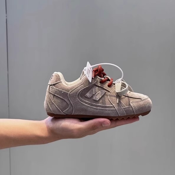 Unisex dječje tenisice s Velcro trakama — za uzrast 4–16 godina; proljeće i jesen; gornji materijal: super vlakno; đon: guma; uzorak: slova