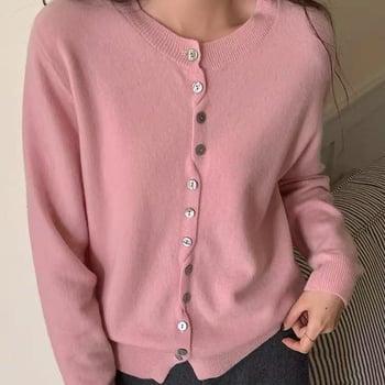 Женски кардиган в корейски стил, свободна кройка, вълнен трикотаж 95%+, кръгло деколте, дълги ръкави, асиметрична планка с копчета, есен 2025