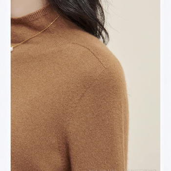 Кашмирен пуловер, полу висока яка, свободен силует, дълги ръкави (95% кашмир, пуловер)