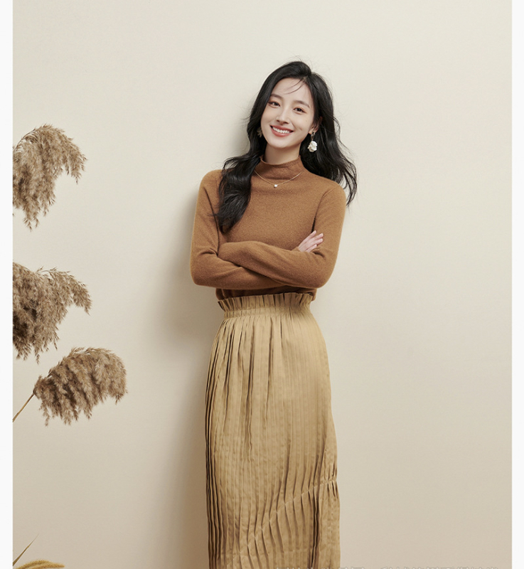 Кашмирен пуловер, полу висока яка, свободен силует, дълги ръкави (95% кашмир, пуловер)