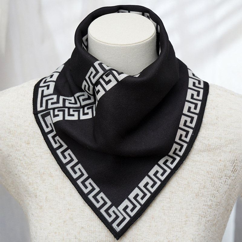 Trokutasti šal od poliestera, pleteni twill, topao za jesen, svestran i elegantan stil