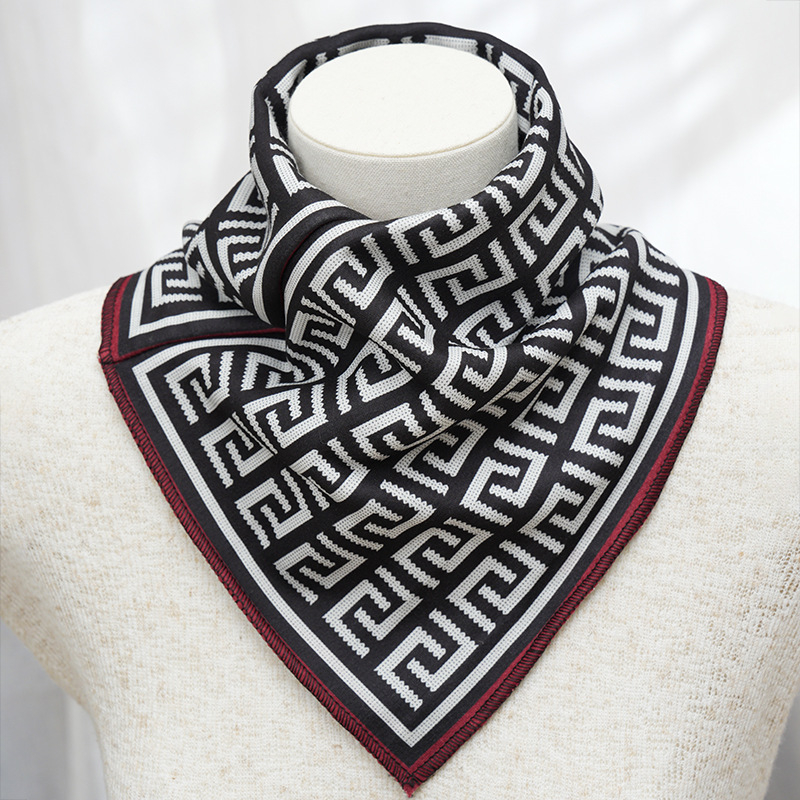 Trokutasti šal od poliestera, pleteni twill, topao za jesen, svestran i elegantan stil