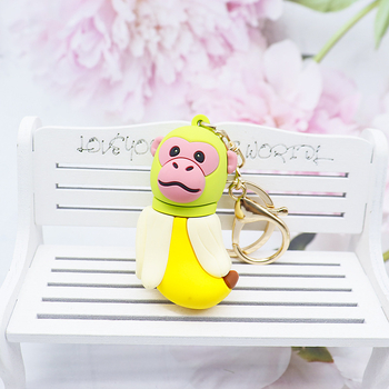 Ключодържател – пластмасов, модерен арт стил; подходящ за подарък на сватби, рождени дни, завършвания и пътни сувенири