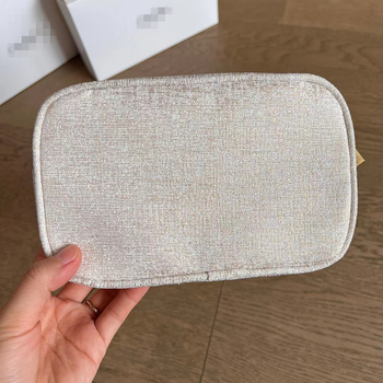 Smink- és tároló táska átalakítható láncos pánttal, nylon anyag, nylon bélés, mintázat betűk, márka Yuzhixing leather goods, kopásálló, tárolásra