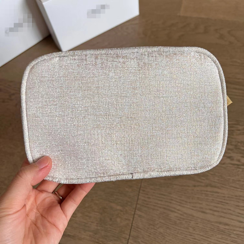 Smink- és tároló táska átalakítható láncos pánttal, nylon anyag, nylon bélés, mintázat betűk, márka Yuzhixing leather goods, kopásálló, tárolásra