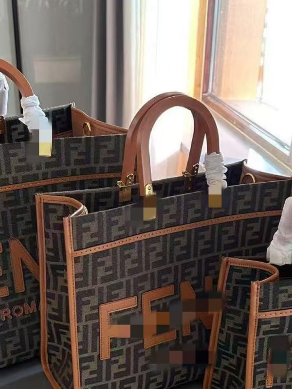 Tote torba - PVC, Velika kapaciteta, Horizontalni kvadratni oblik, Zatvaranje na zip, Platnena podstava