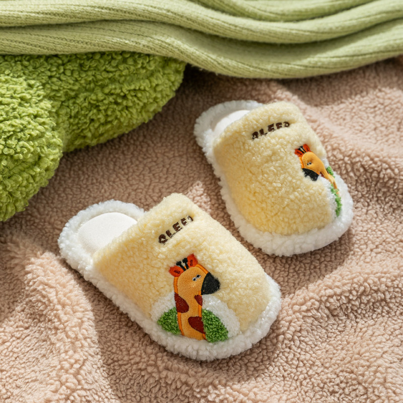 Papuci de copii din fleece, cu degete acoperite – unisex, model animal, talpă PVC, anti-derapare, călduroase, pentru 1–12 ani, Iarna 2025