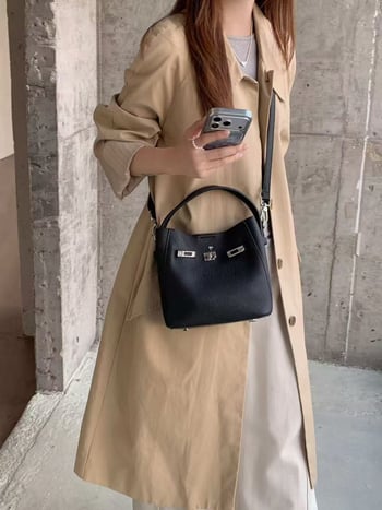 Τσάντα τύπου κουβά από δέρμα πρώτου στρώματος, κάθετης τετράγωνης μορφής, μαγνητικό κούμπωμα, τσέπη με φερμουάρ — γυναικεία ώμου τσάντα σε αστικό στυλ