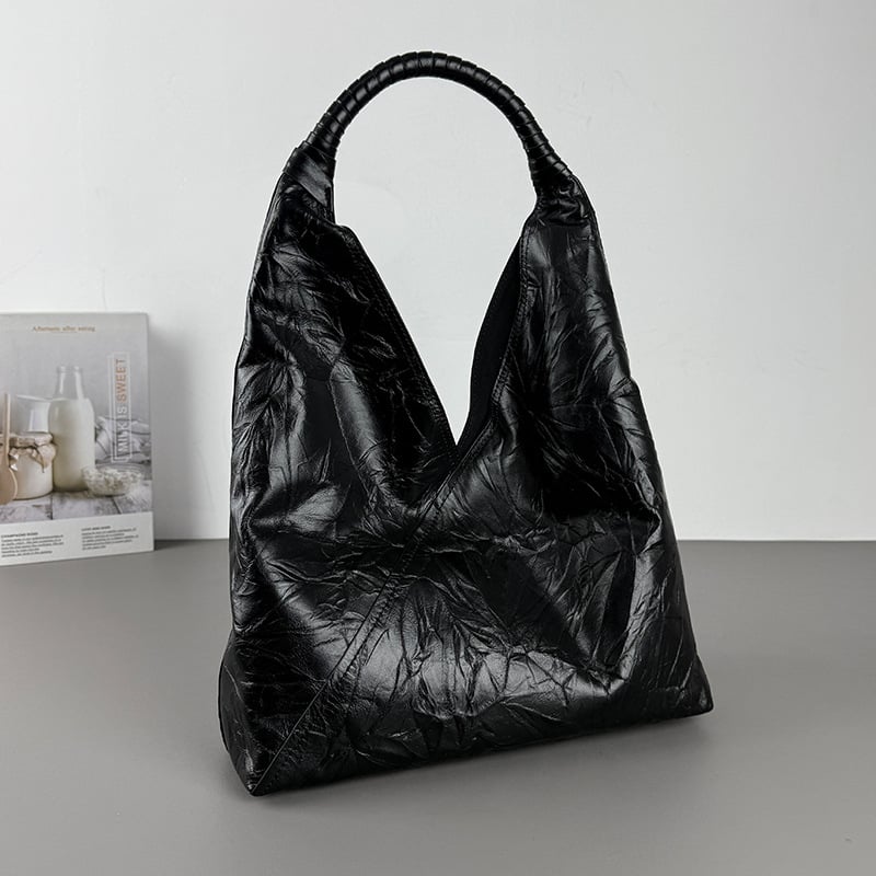 Γυναικεία Tote τσάντα με τριγωνική πλισέ - Δέρμα κορυφαίας ποιότητας από βοοειδή, μαγνητικό κούμπωμα, θήκη με φερμουάρ