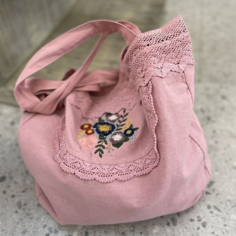 Ženska crossbody torba od pamuka s izšivanjem i čipkom, mala kvadratna torba, horizontalni kvadratni oblik, zatvarač, podstava od poliestera.