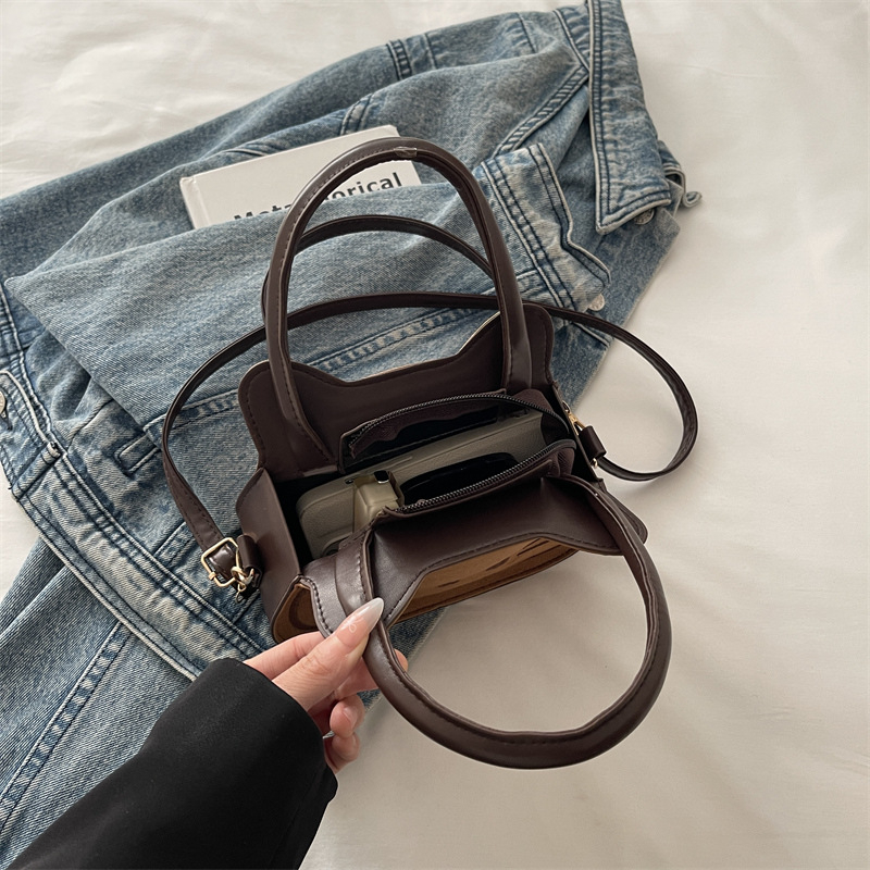 Slatka mačja sedlasta torba – mini crossbody torba za jesen-zimu 2025
