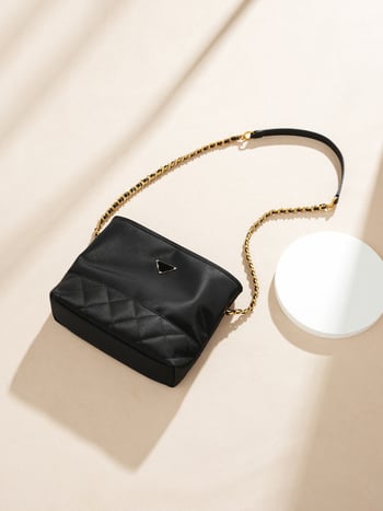 Γυναικεία τσάντα crossbody σε αστικό απλό στυλ, ύφασμα Oxford, οριζόντια τετράγωνη μορφή, κλείσιμο με φερμουάρ, εσωτερικοί χώροι (φερμουάρ, θήκη για κινητό, θήκη για ταυτότητα).