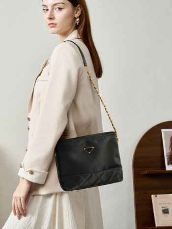 Γυναικεία τσάντα crossbody σε αστικό απλό στυλ, ύφασμα Oxford, οριζόντια τετράγωνη μορφή, κλείσιμο με φερμουάρ, εσωτερικοί χώροι (φερμουάρ, θήκη για κινητό, θήκη για ταυτότητα).