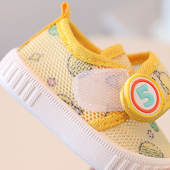 Pantofi unisex pentru copii mici, partea superioară din plasă, închidere cu Velcro, imprimeu cu desene animate, pentru 12–36 de luni, potriviți pentru vară, primăvară și toamnă