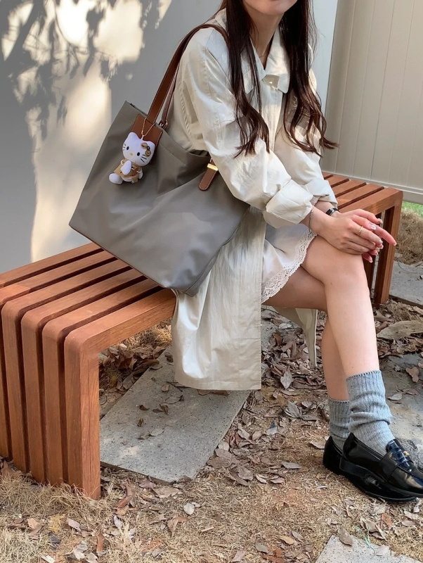 Geantă Tote spațioasă, în stil coreean, din nailon impermeabil, simplă și ușoară pentru utilizare zilnică, Toamnă 2024