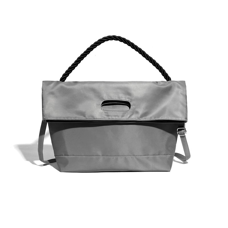 Τσαντάκι μασχάλης από Oxford ύφασμα, οριζόντιο τετράγωνο σχήμα, μαγνητικό κούμπωμα, εσωτερική τσέπη με φερμουάρ