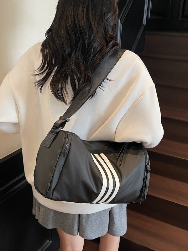 Αστική μινιμαλιστική κυλινδρική τσάντα crossbody από Oxford ύφασμα με φερμουάρ, επένδυση πολυεστερ, εσωτερικές θήκες για τηλέφωνο και έγγραφα