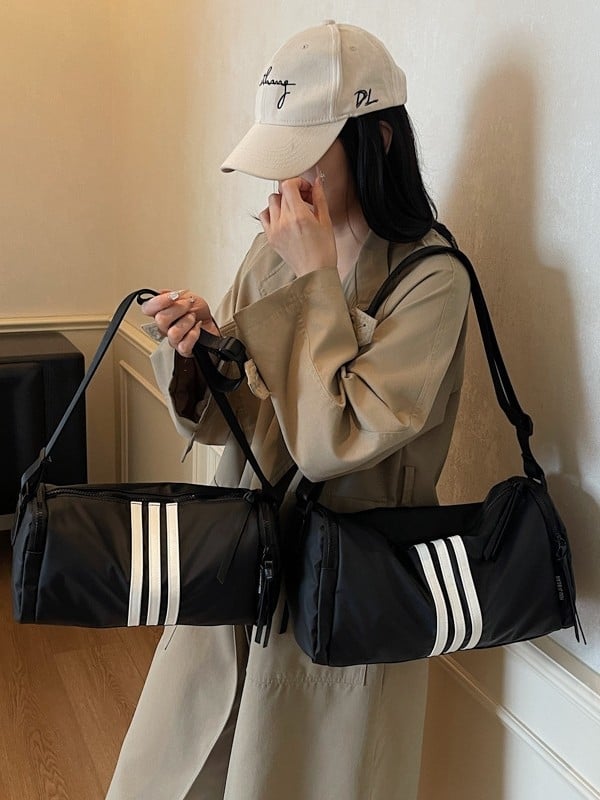 Αστική μινιμαλιστική κυλινδρική τσάντα crossbody από Oxford ύφασμα με φερμουάρ, επένδυση πολυεστερ, εσωτερικές θήκες για τηλέφωνο και έγγραφα