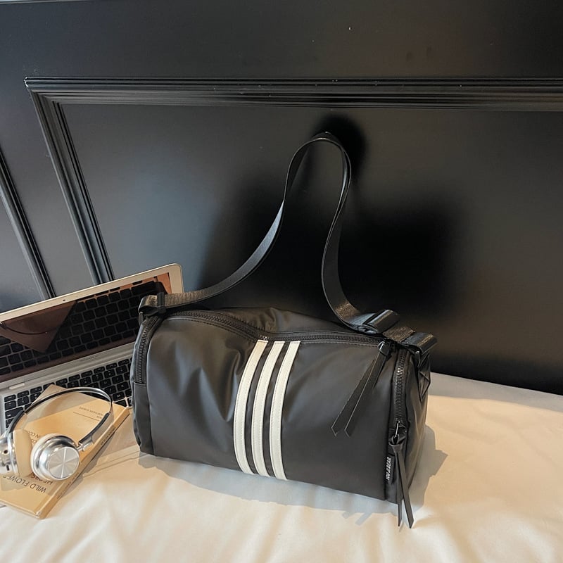 Αστική μινιμαλιστική κυλινδρική τσάντα crossbody από Oxford ύφασμα με φερμουάρ, επένδυση πολυεστερ, εσωτερικές θήκες για τηλέφωνο και έγγραφα